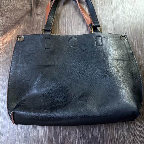 G.H. Bass & Co. Small Purse – Black & Brown – Great Condition - Picture 2 of 6